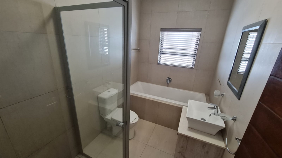 To Let 3 Bedroom Property for Rent in Burgundy Estate Western Cape